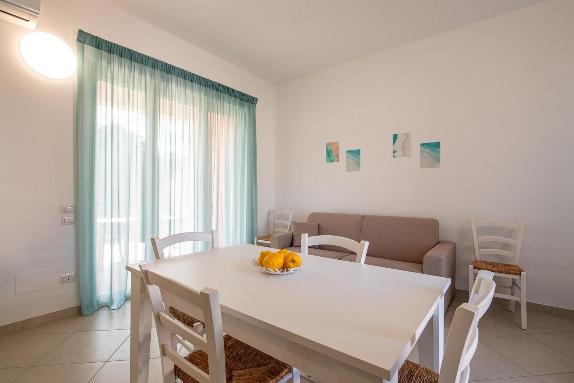 Icaro Residence Apartments With A Beautiful Pool Сант'Агата-ди-Милите Экстерьер фото