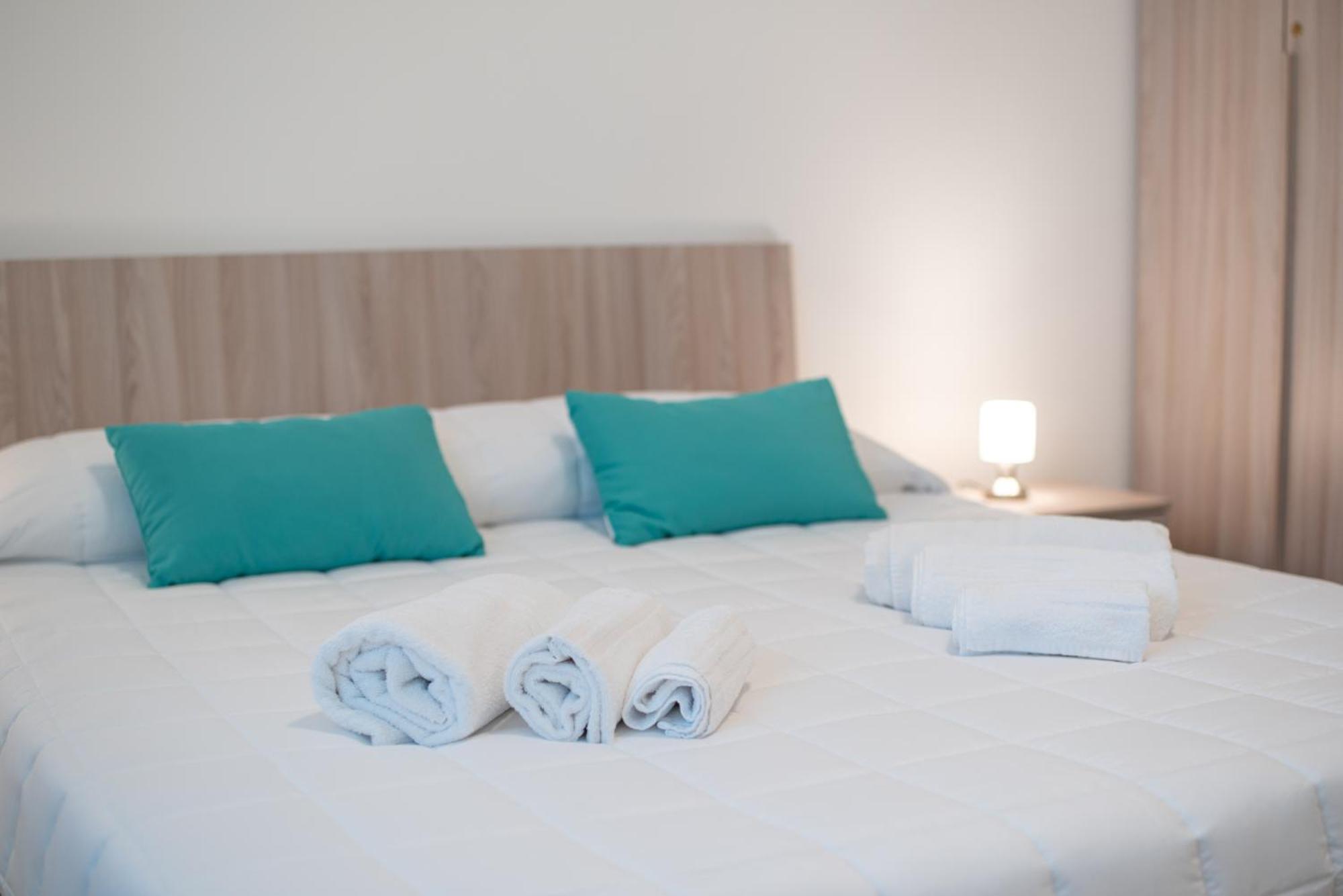 Icaro Residence Apartments With A Beautiful Pool Сант'Агата-ди-Милите Экстерьер фото