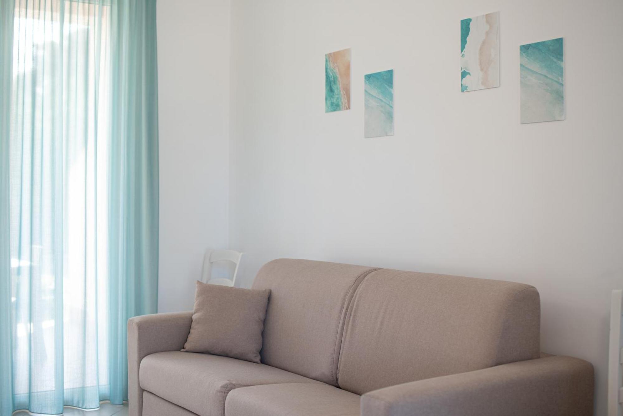 Icaro Residence Apartments With A Beautiful Pool Сант'Агата-ди-Милите Экстерьер фото