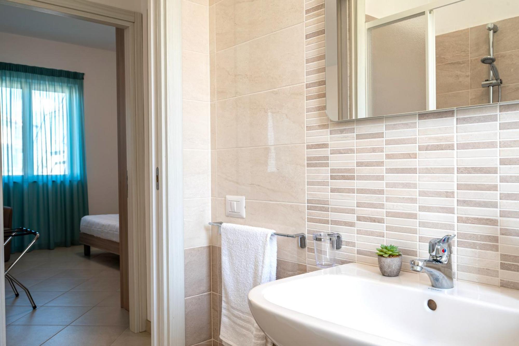 Icaro Residence Apartments With A Beautiful Pool Сант'Агата-ди-Милите Экстерьер фото